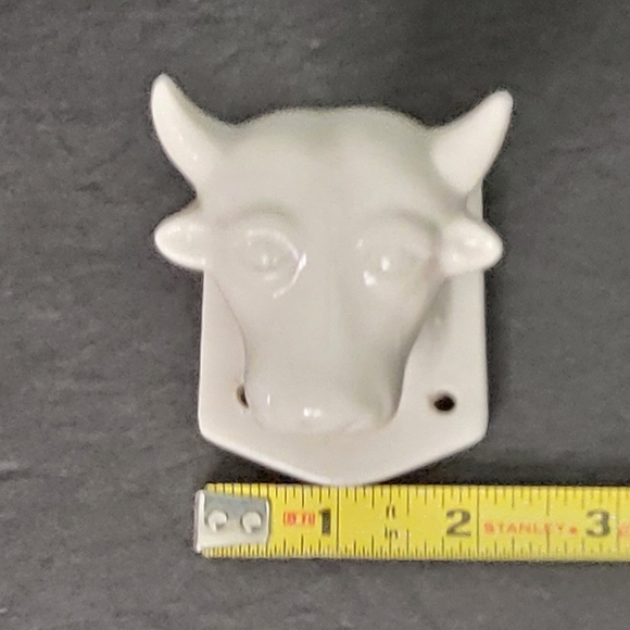 Small Ceramic Bull Cow Wall Mount Coat or Towel Holder - Picture 10 of 13